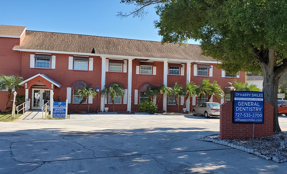 Outside view of Happy Smiles Clearwater dental office building